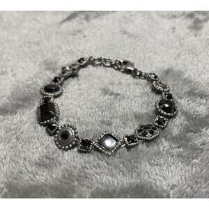 Cool Vintage Crystal Black Stone Signed SORRELLI Bracelet ( Missing Stones )